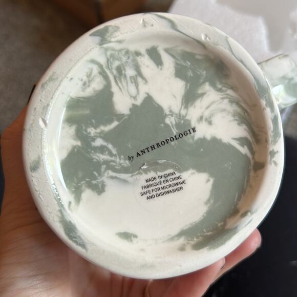 new in box never used Anthropologie monogram marbled mug - T - Picture 5 of 6
